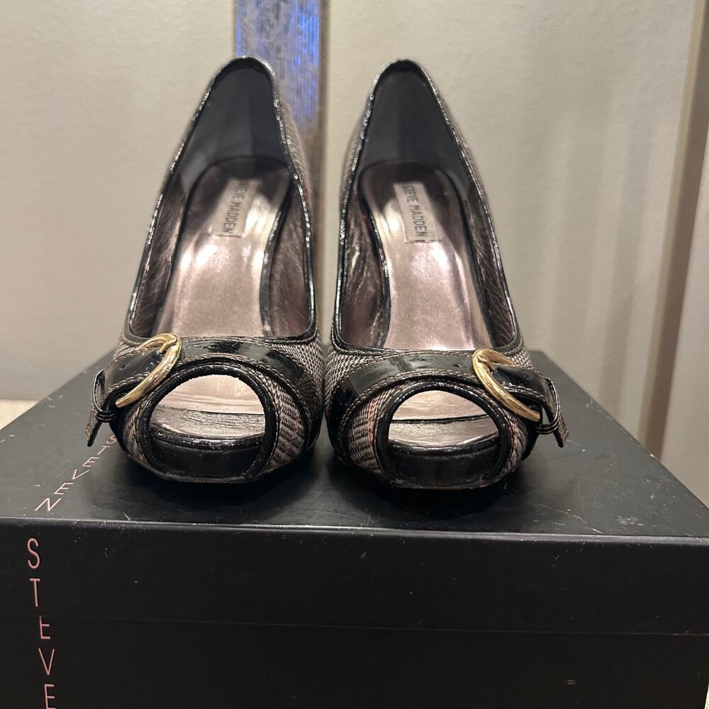 Steven by Steve Madden Lezlie Glen Plaid Peep toe Pumps - Picture 4 of 9